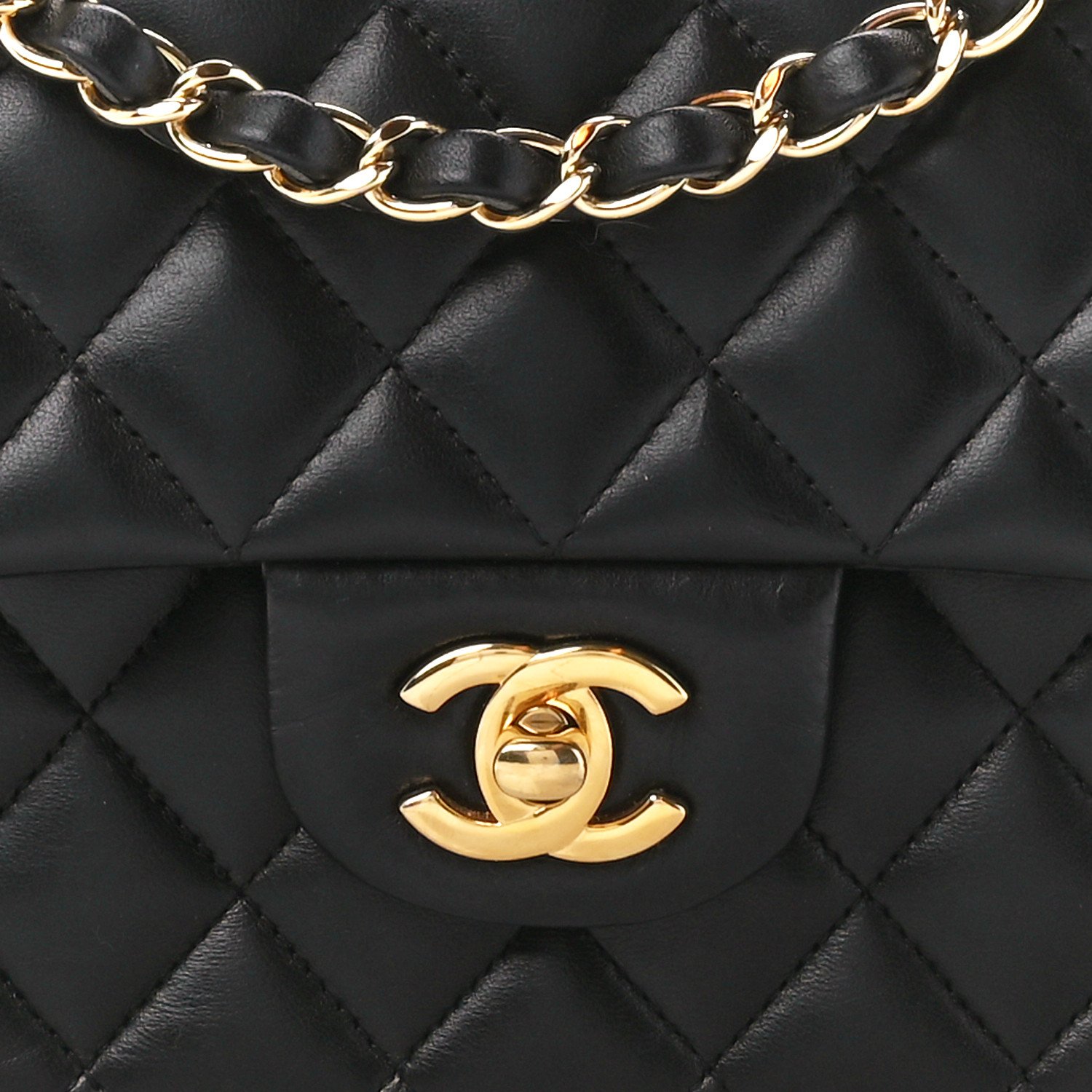 Chanel CC logo