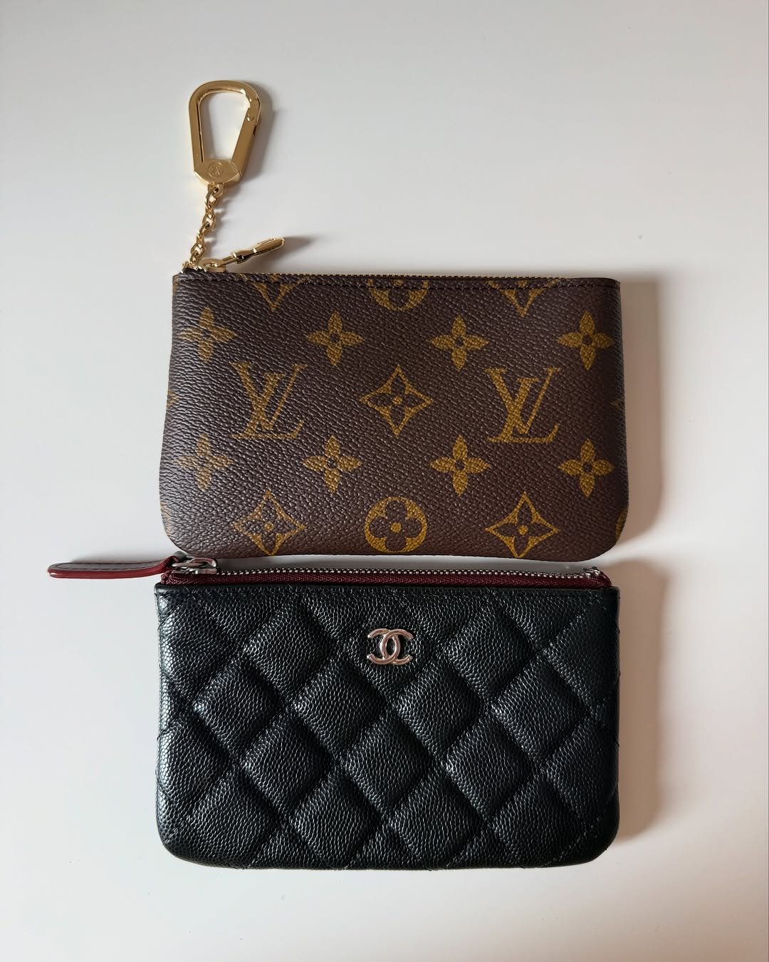 Size comparison between Louis Vuitton Key Pouch S and Chanel O Case