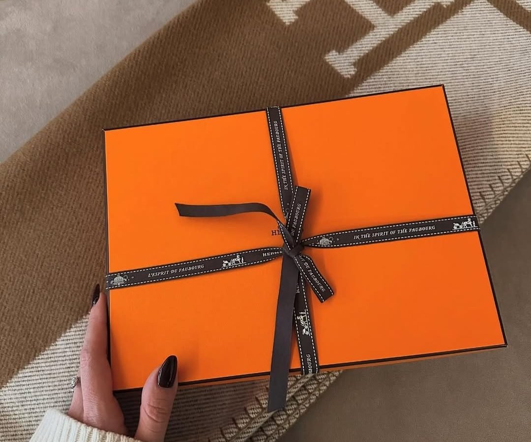 why are so many luxury youtubers suddenly selling their bags