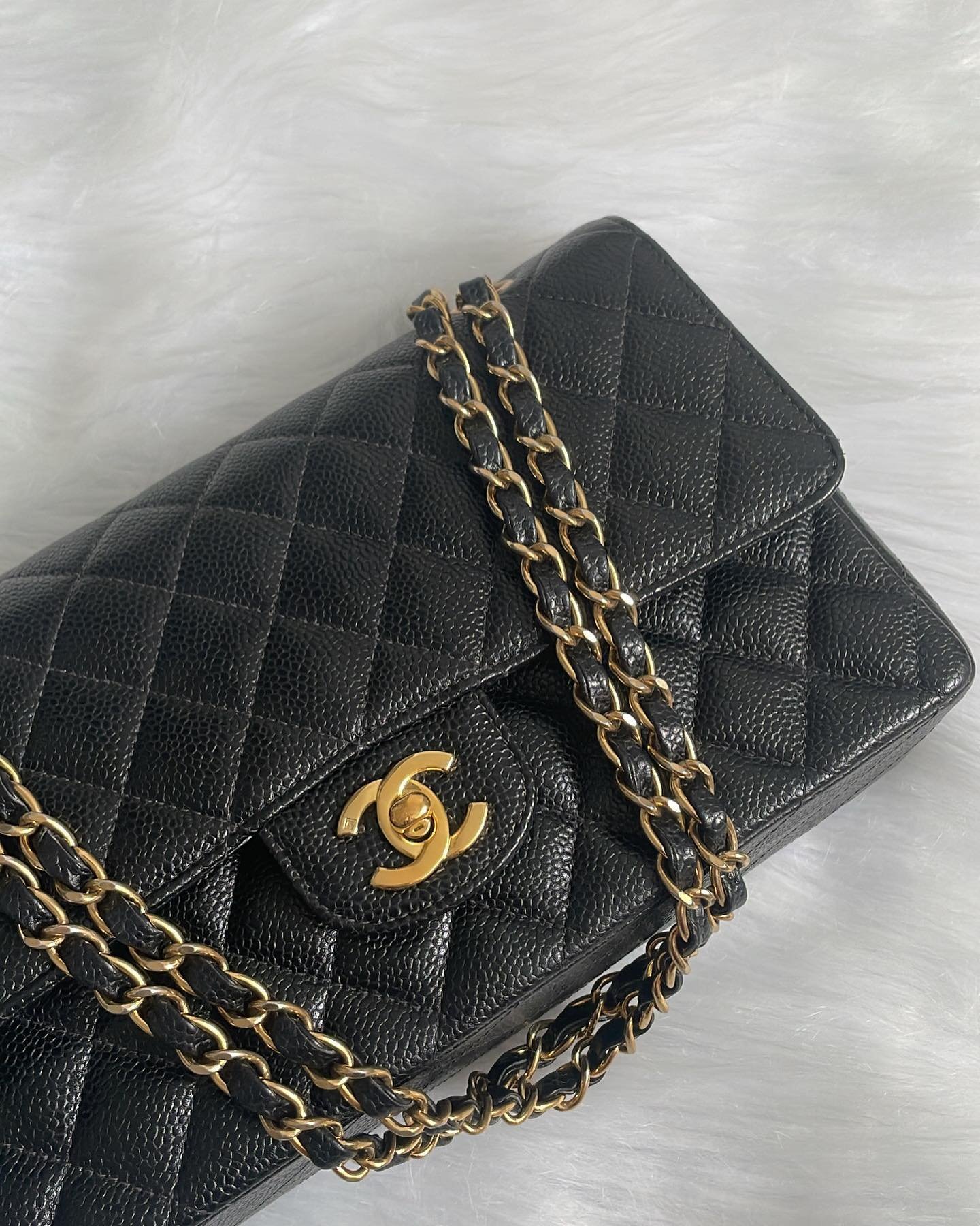 how to spot a fake Chanel Bag: 10 expert tips